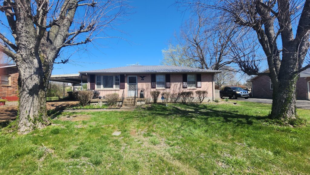 Investment Opportunity! Auction - 815 MS Couts Blvd, Springfield, TN 37172